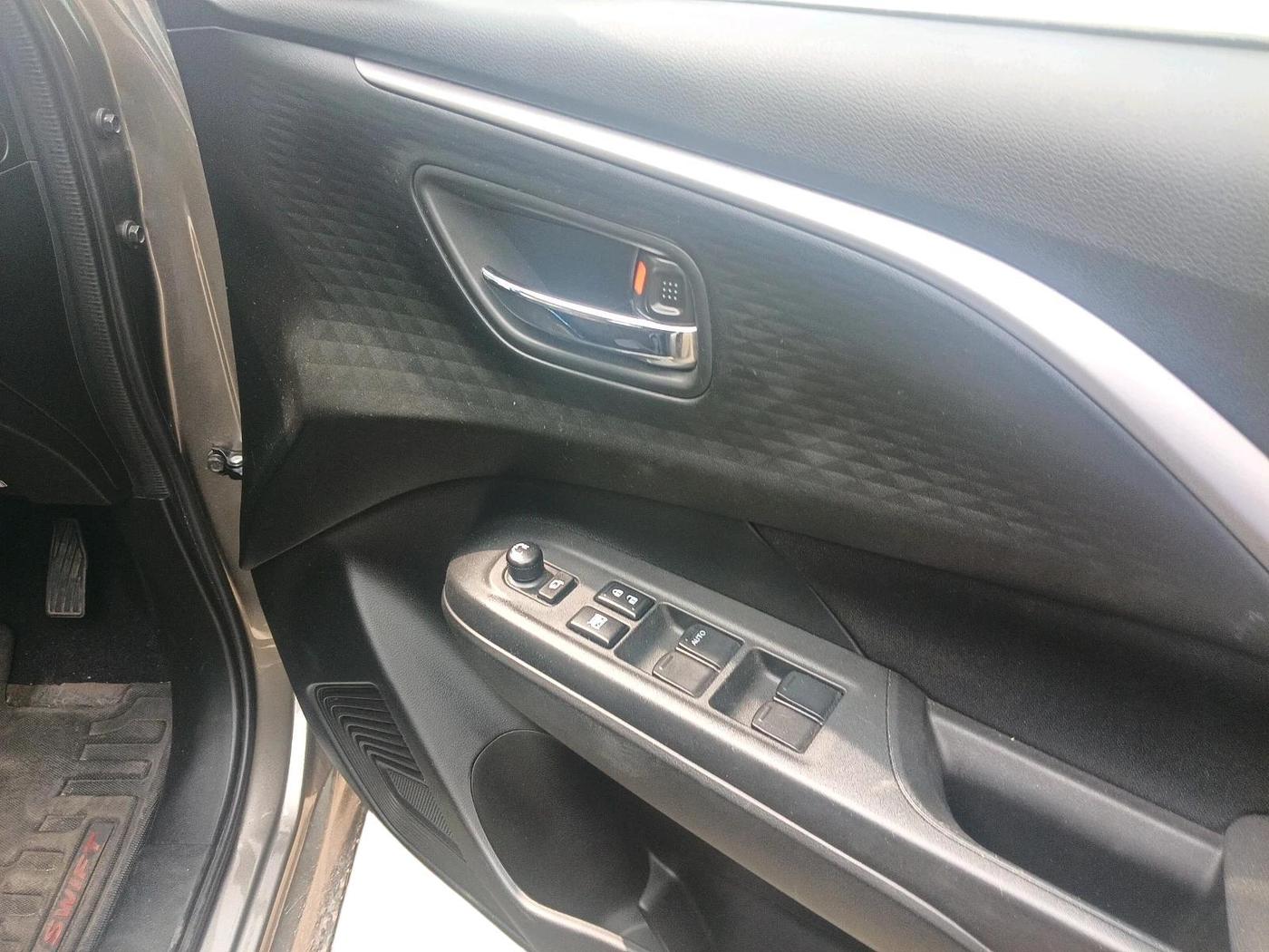 2024 Maruti Swift ZXI, Petrol, Manual, 7,048 km, interior