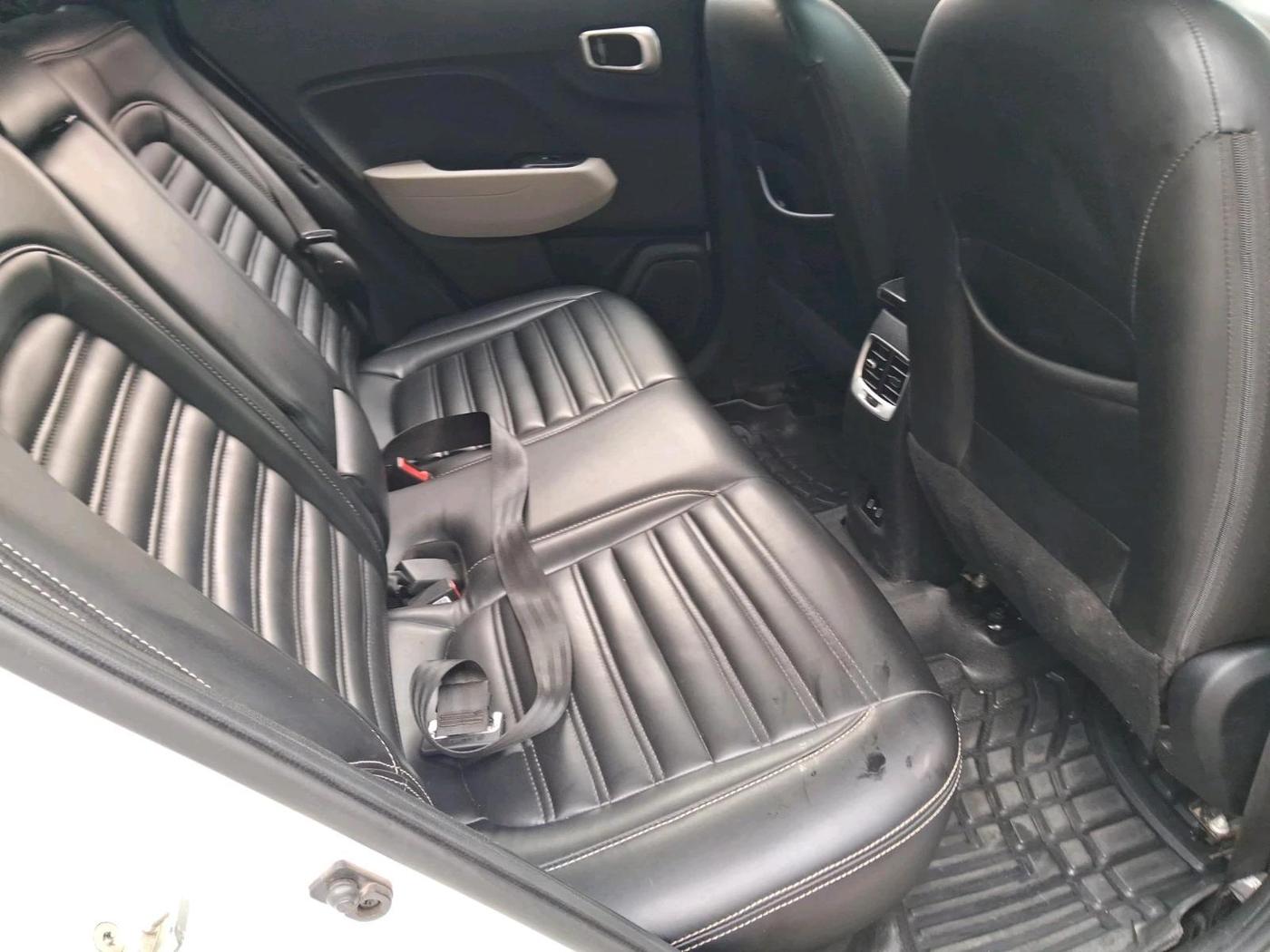 2022 Hyundai VENUE SX 1.2 PETROL, Petrol, Manual, 36,824 km, interior
