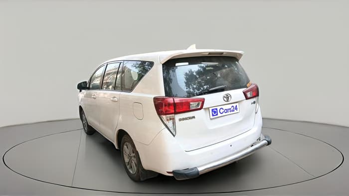 2017 Toyota Innova Crysta 2.4 GX 7 STR, Diesel, Manual, 2,08,289 km, exterior
