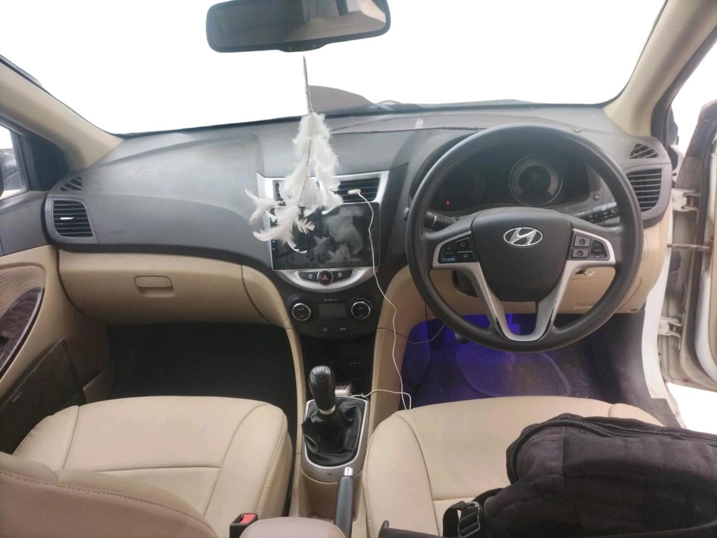 2012 Hyundai Verna FLUIDIC 1.6 VTVT SX, Petrol, Manual, 64,365 km, interior
