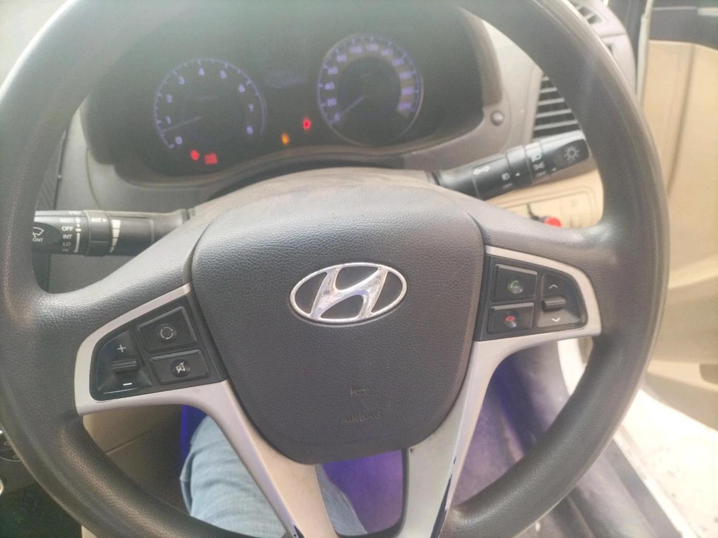 2012 Hyundai Verna FLUIDIC 1.6 VTVT SX, Petrol, Manual, 64,365 km, interior