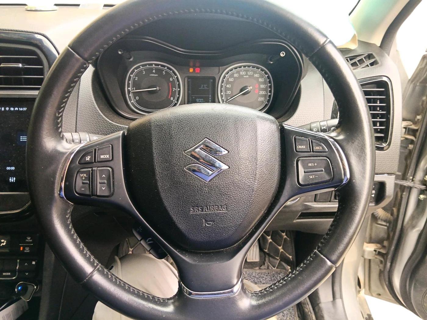 2022 Maruti BREZZA ZXI, Petrol, Manual, 15,262 km, interior