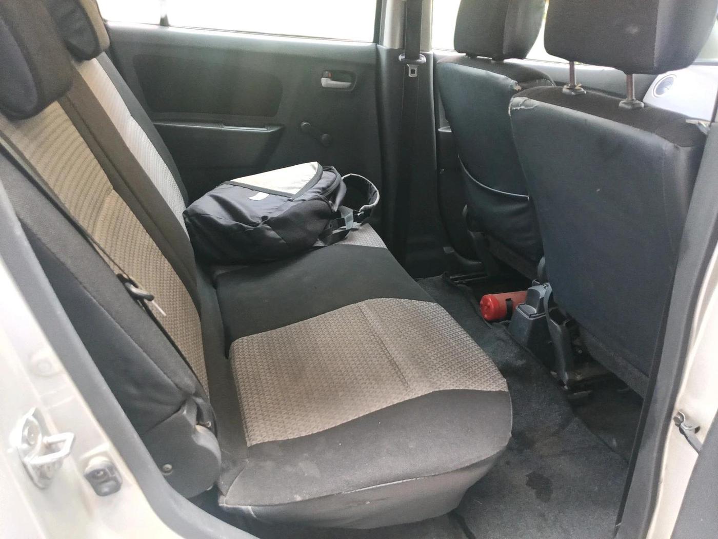 2011 Maruti Wagon R 1.0 LXI CNG, CNG, Manual, 2,22,573 km, interior