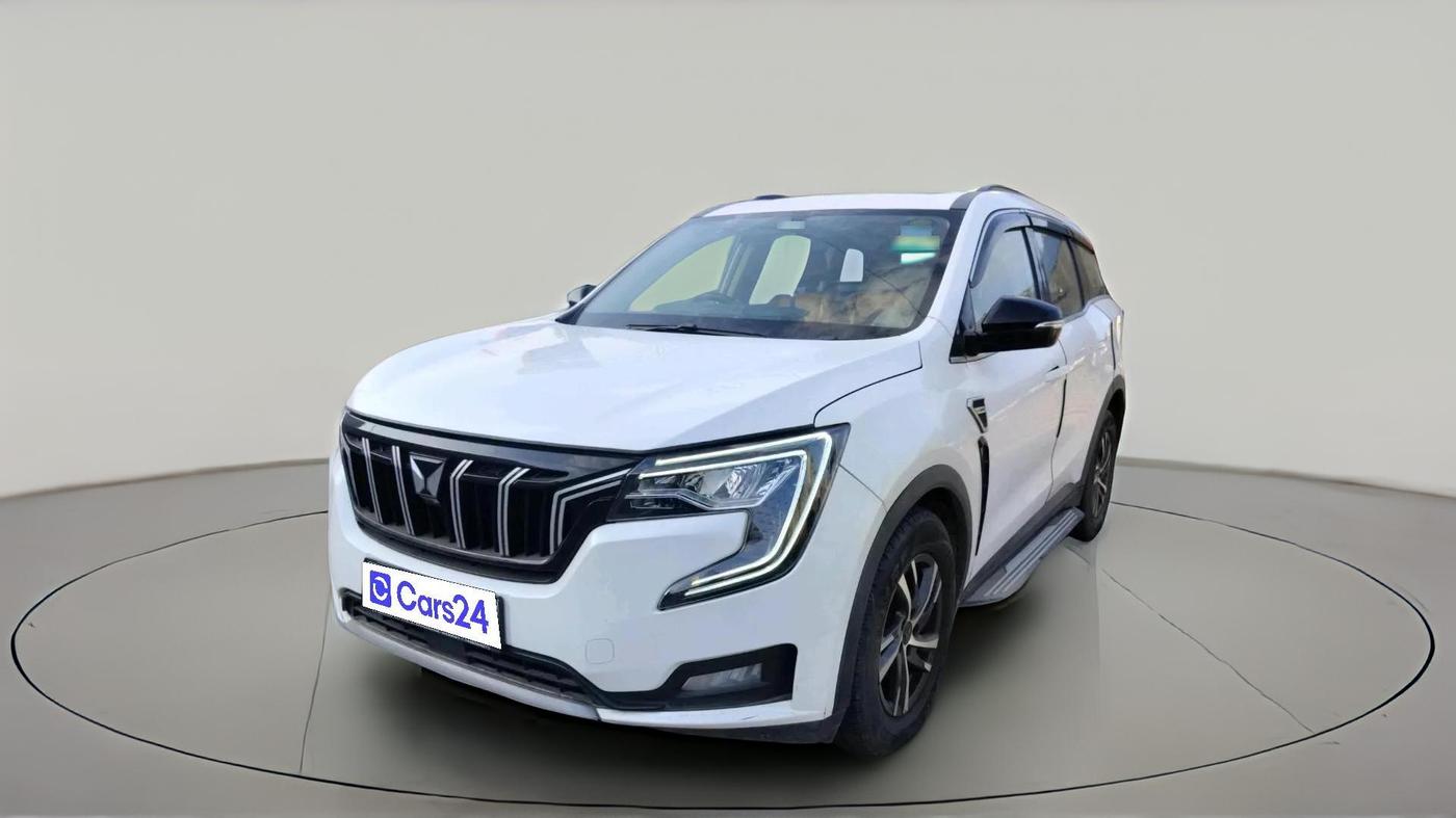 2022 Mahindra XUV700 AX 5 P MT 5 STR, Petrol, Manual, 81,747 km, exterior