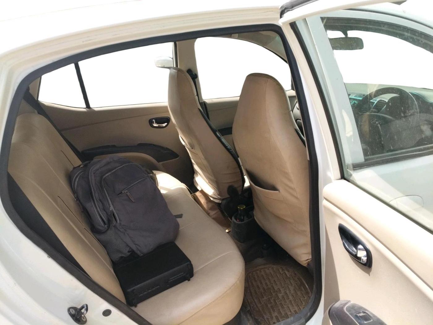 2011 Hyundai i10 MAGNA 1.2, Petrol, Manual, 1,49,327 km, interior