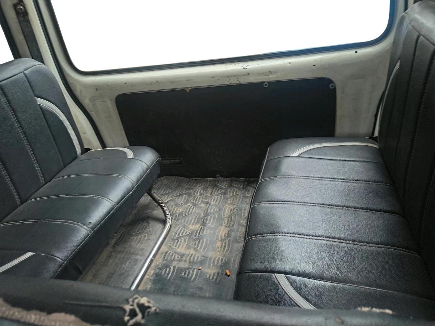 2016 Maruti Eeco 5 STR, Petrol, Manual, 1,01,559 km, interior