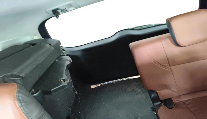 2017 Toyota Innova Crysta 2.8 GX AT 7 STR, Diesel, Automatic, 1,28,739 km, interior