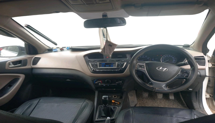 2015 Hyundai i20 SPORTZ 1.4 AT, Petrol, Automatic, 79,373 km, interior
