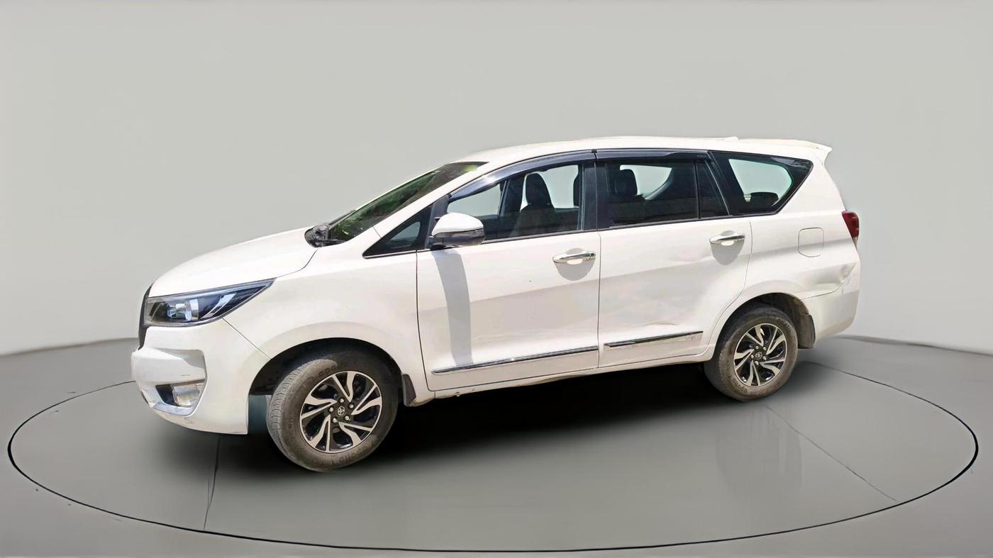 2024 Toyota Innova Crysta GX Plus 7 STR , Diesel, Manual, 27,181 km, exterior