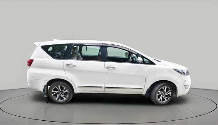 2024 Toyota Innova Crysta GX Plus 7 STR , Diesel, Manual, 27,181 km, exterior