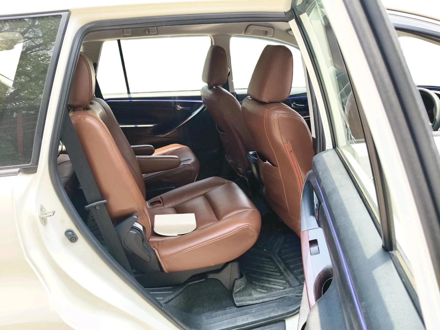 2024 Toyota Innova Crysta GX Plus 7 STR , Diesel, Manual, 27,181 km, interior
