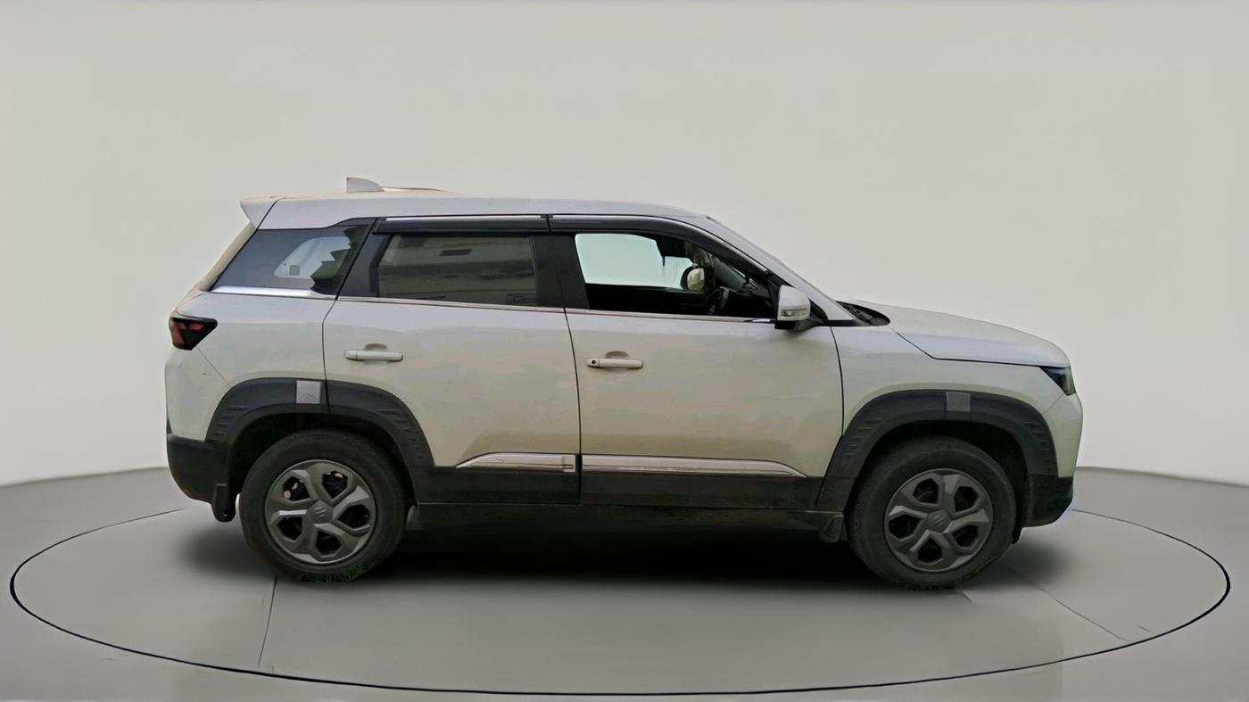 2024 Maruti BREZZA LXI S- CNG, CNG, Manual, 59,895 km, exterior