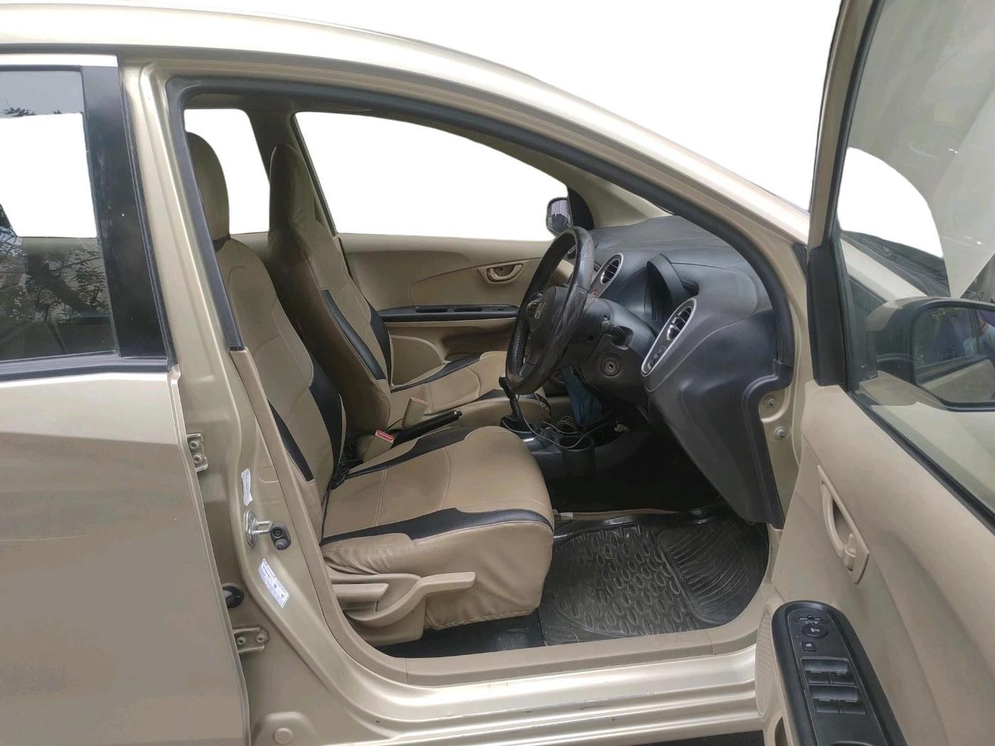 2015 Honda Mobilio 1.5L I-VTEC S, Petrol, Manual, 90,586 km, interior