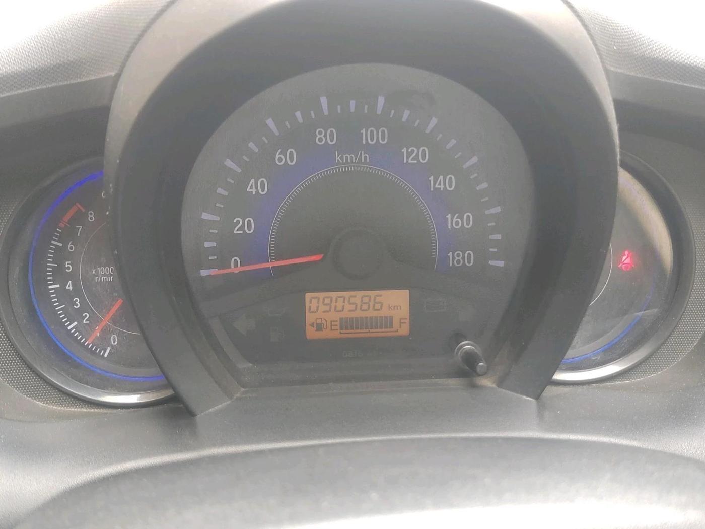 2015 Honda Mobilio 1.5L I-VTEC S, Petrol, Manual, 90,586 km, interior