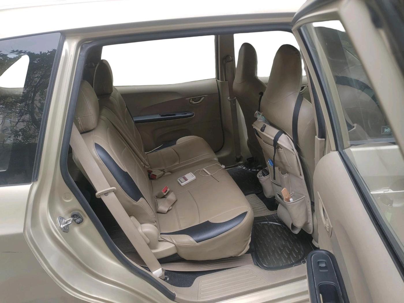 2015 Honda Mobilio 1.5L I-VTEC S, Petrol, Manual, 90,586 km, interior