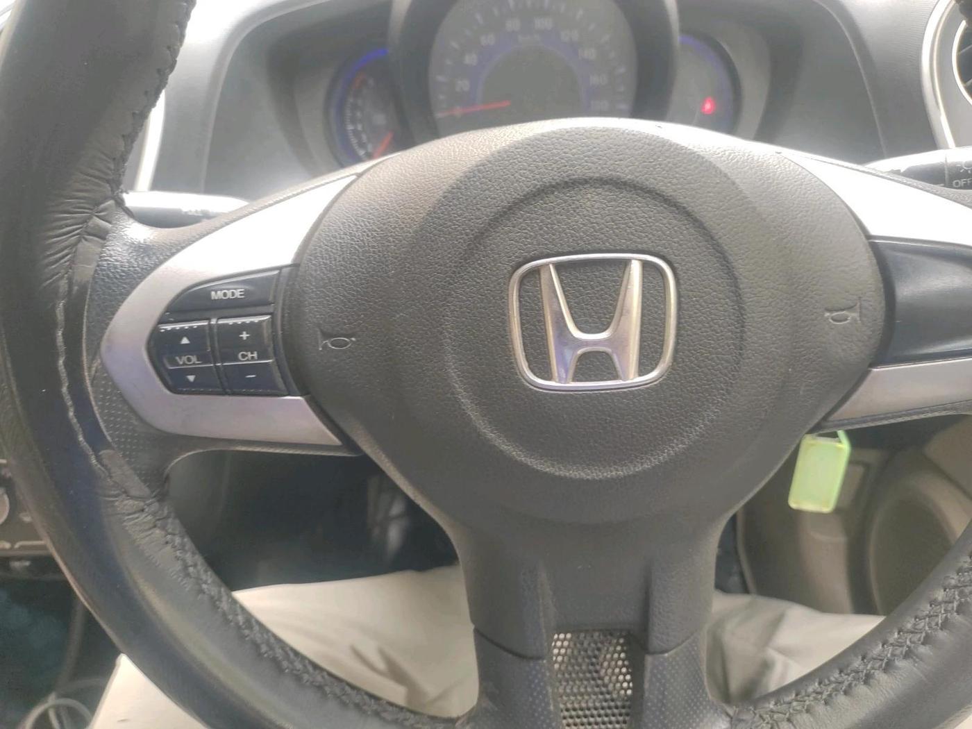 2015 Honda Mobilio 1.5L I-VTEC S, Petrol, Manual, 90,586 km, interior
