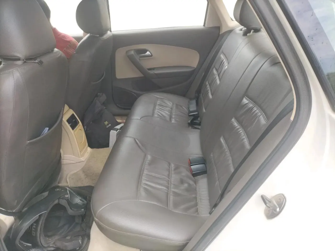 2012 Volkswagen Vento TRENDLINE 1.6, Petrol, Manual, 1,22,272 km, interior