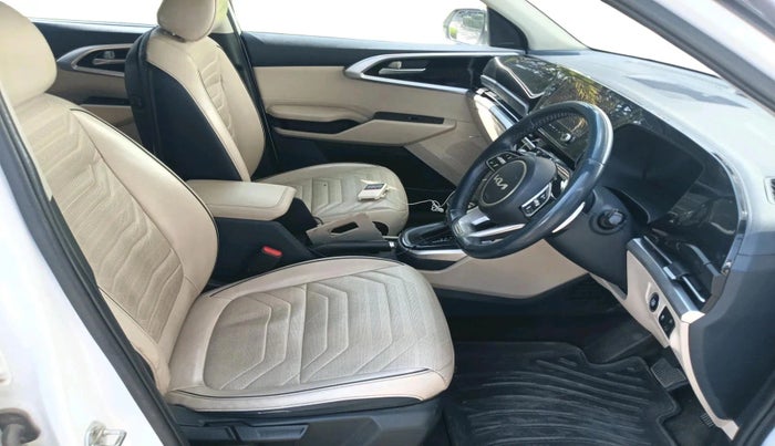 2022 KIA CARENS LUXURY PLUS 1.5 DIESEL AT 6 STR, Diesel, Automatic, 96,708 km, interior