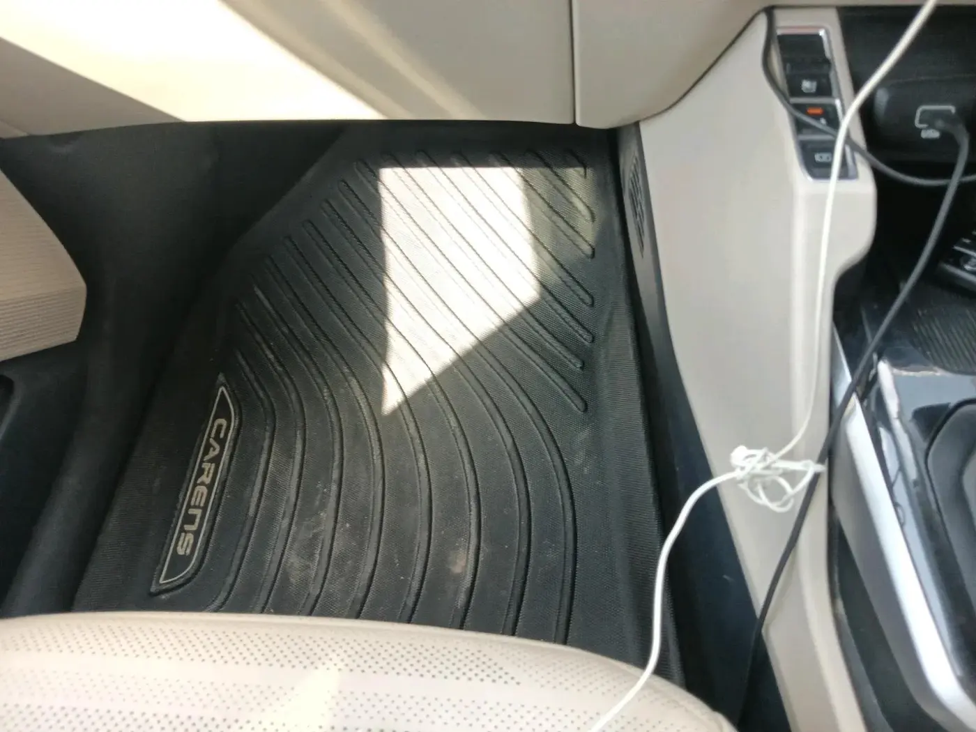 2022 KIA CARENS LUXURY PLUS 1.5 DIESEL AT 6 STR, Diesel, Automatic, 96,708 km, interior