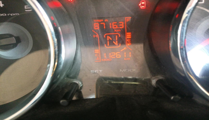 2016 Mahindra TUV300 T8, Diesel, Manual, 1,12,611 km, interior