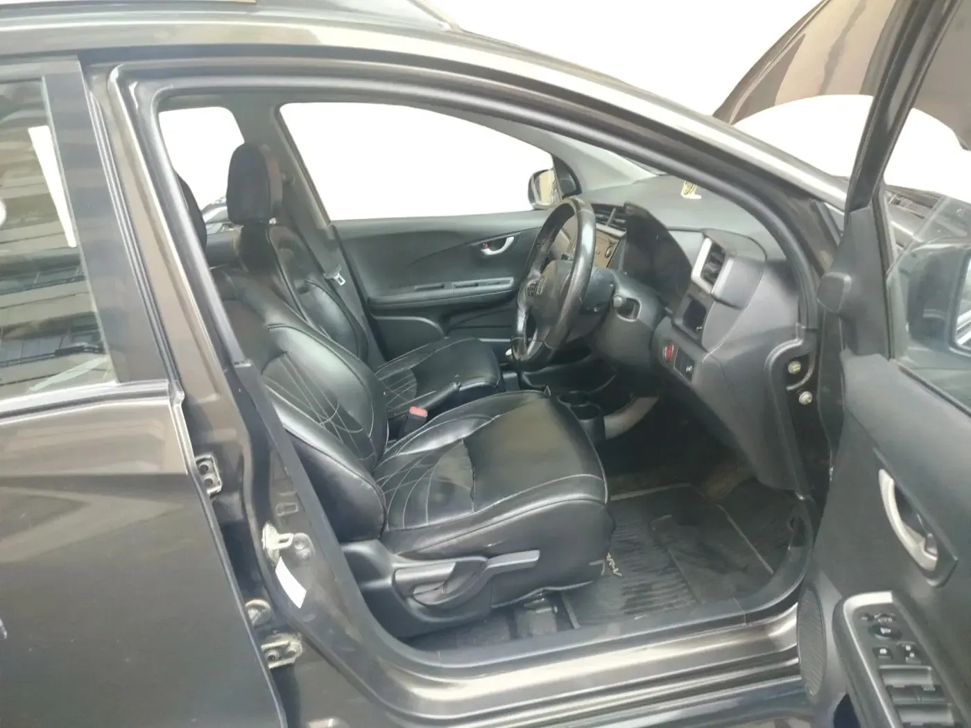 2016 Honda BR-V 1.5L I- DTEC V, Diesel, Manual, 1,35,650 km, interior