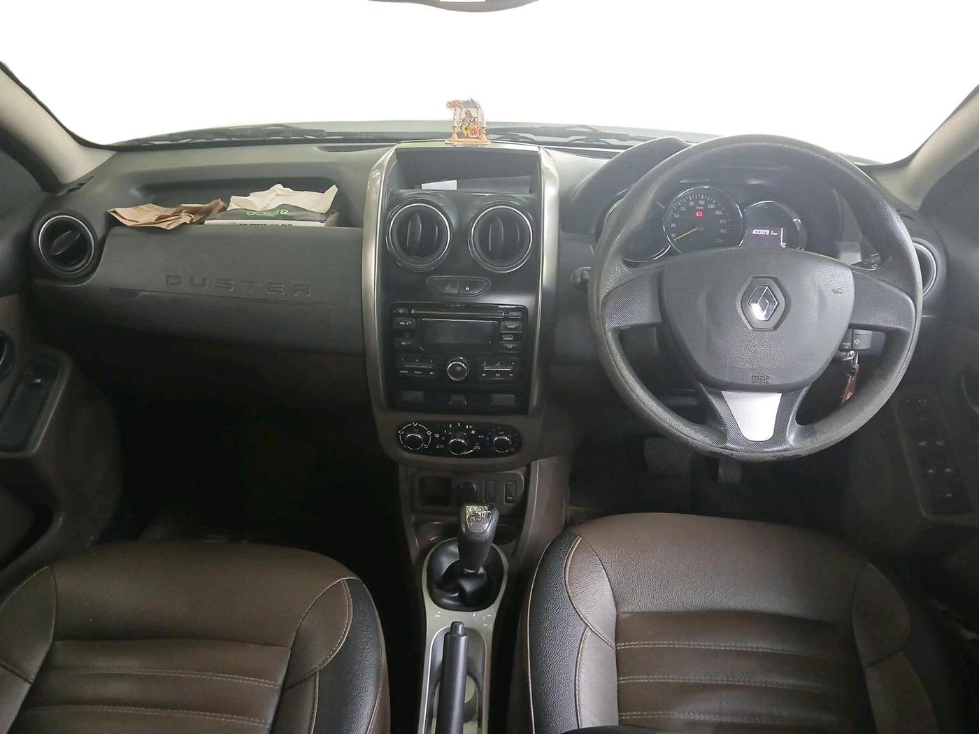 2016 Renault Duster 110 PS RXL 4X2 AMT, Diesel, Automatic, 1,00,091 km, interior