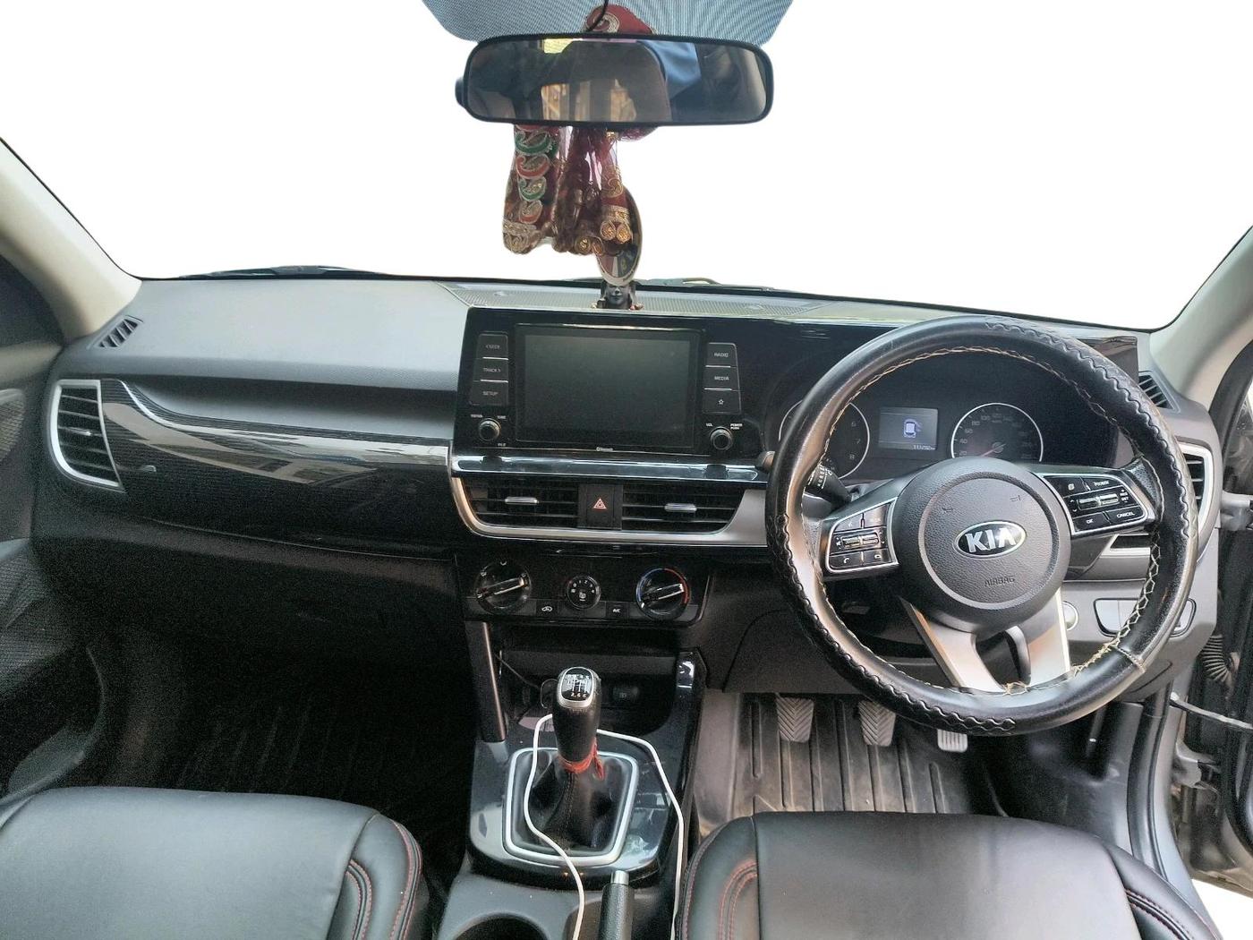 2020 KIA SELTOS HTK PLUS 1.5, Petrol, Manual, 1,11,293 km, interior