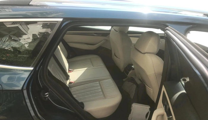 2020 Skoda Karoq STYLE 1.5 TSI AT, Petrol, Automatic, 29,423 km, interior