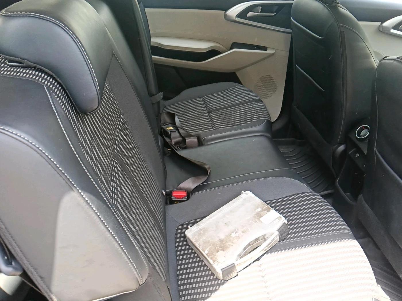 2022 KIA CARENS PRESTIGE 1.5 PETROL 7 STR, Petrol, Manual, 39,428 km, interior