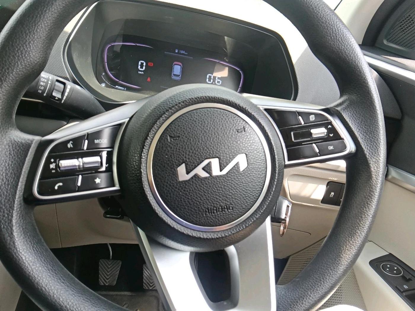 2022 KIA CARENS PRESTIGE 1.5 PETROL 7 STR, Petrol, Manual, 39,428 km, interior