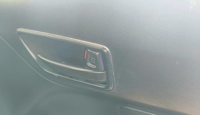 2019 Maruti Swift LXI, Petrol, Manual, 85,257 km, interior