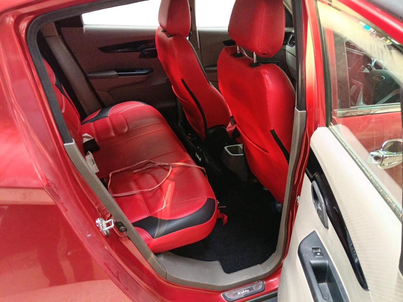 2016 Mahindra Kuv100 K8 5 STR, Petrol, Manual, 27,960 km, interior