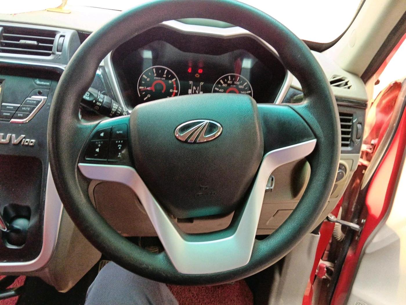 2016 Mahindra Kuv100 K8 5 STR, Petrol, Manual, 27,960 km, interior