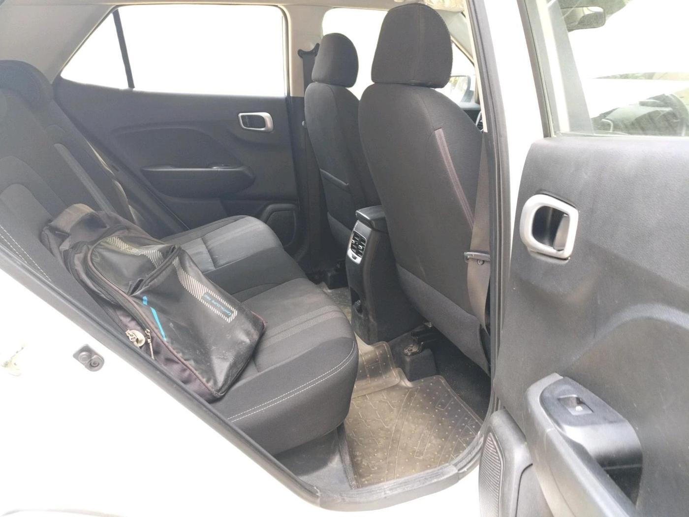 2021 Hyundai VENUE SX 1.0 TURBO, Petrol, Manual, 66,812 km, interior