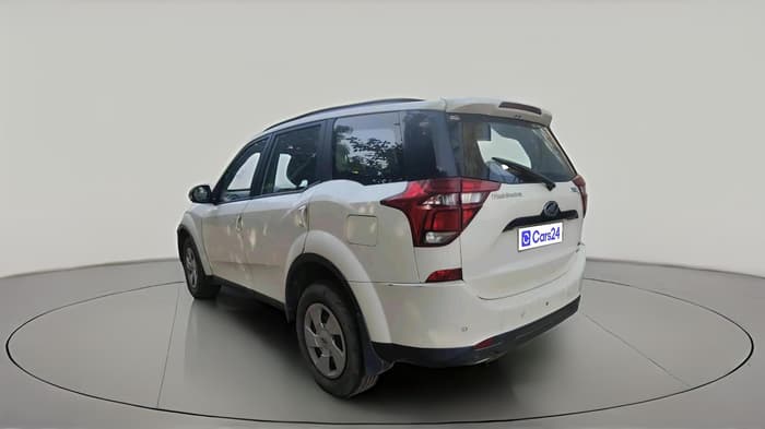 2018 Mahindra XUV500 W7 AT, Diesel, Automatic, 89,577 km, exterior