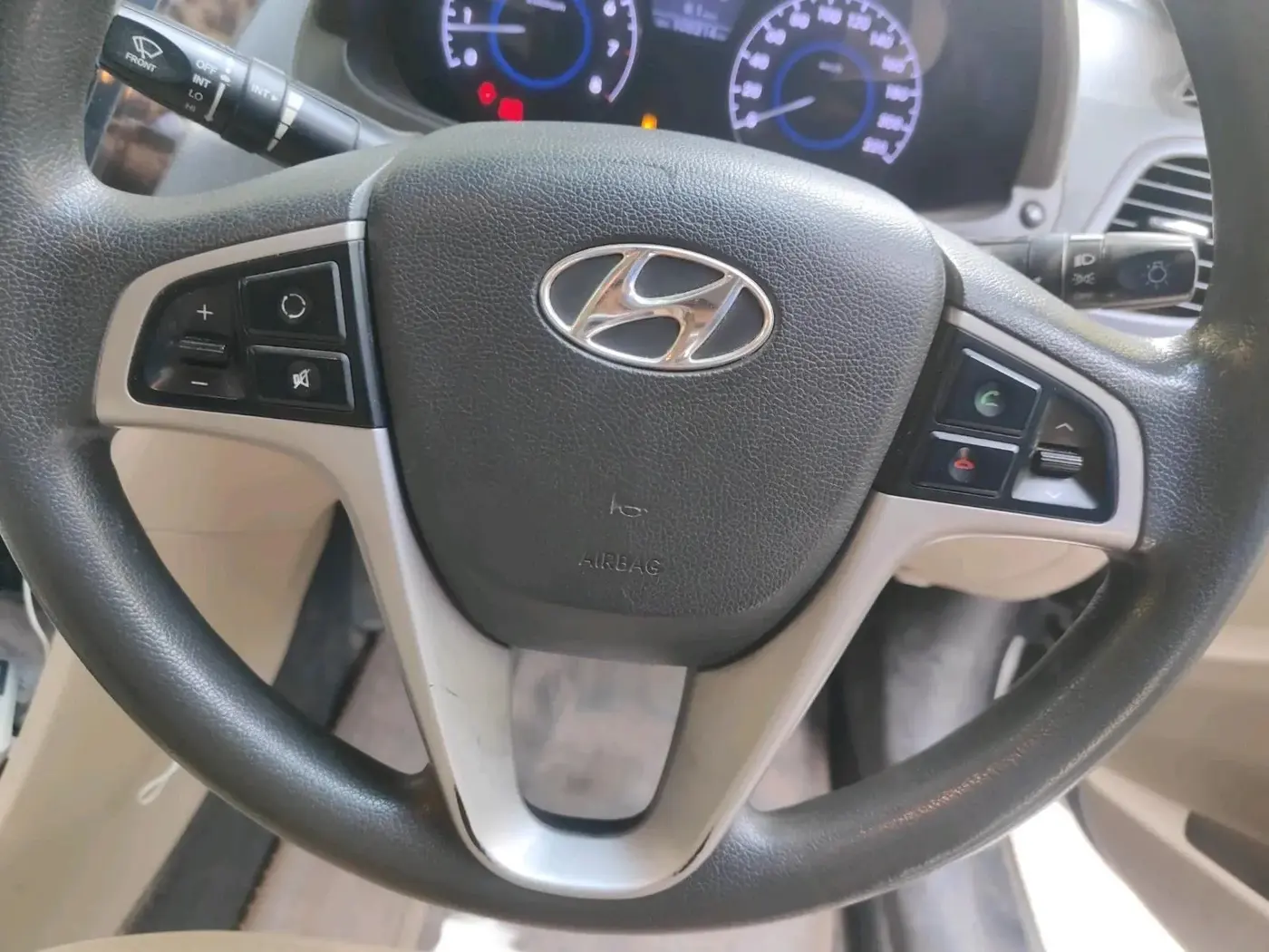 2012 Hyundai Verna FLUIDIC 1.6 VTVT SX, Petrol, Manual, 1,08,214 km, interior