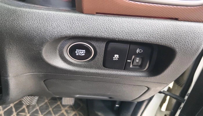 2022 Hyundai ALCAZAR 1.5 PRESTIGE EXE 7S, Diesel, Manual, 99,197 km, interior