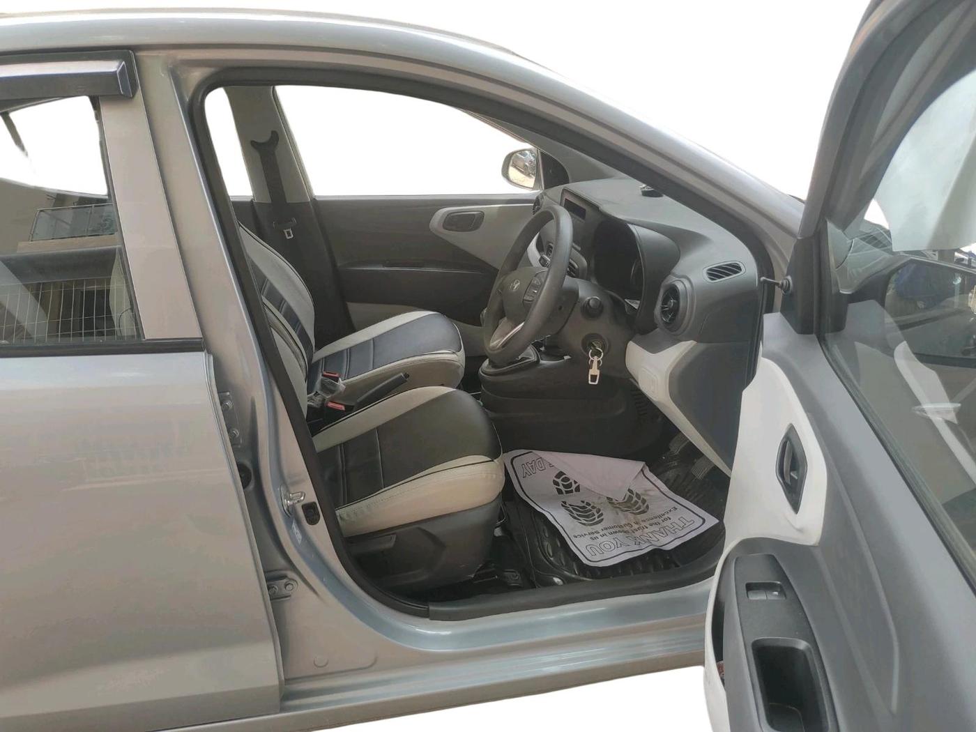2024 Hyundai GRAND I10 NIOS ERA 1.2 KAPPA VTVT, Petrol, Manual, 24,104 km, interior