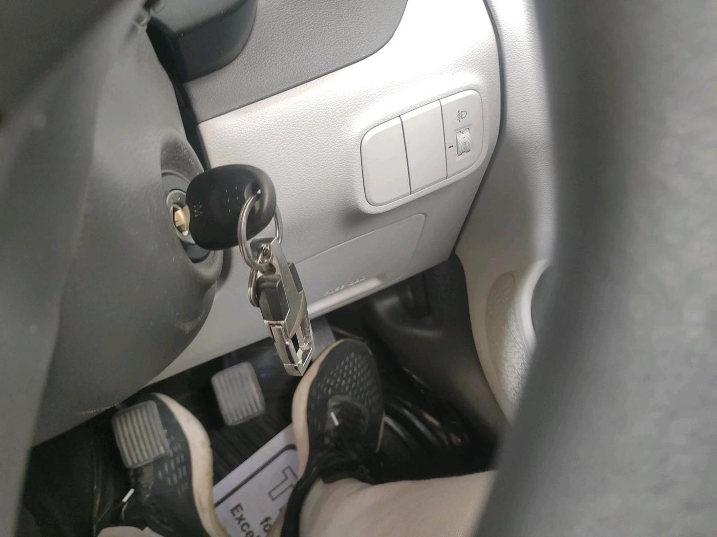 2024 Hyundai GRAND I10 NIOS ERA 1.2 KAPPA VTVT, Petrol, Manual, 24,104 km, interior