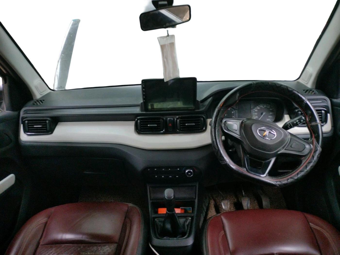 2022 Tata PUNCH PURE MT, Petrol, Manual, 99,199 km, interior