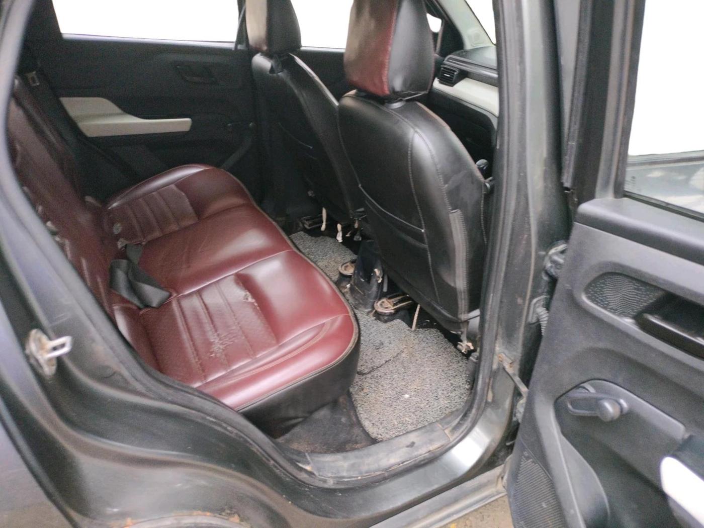 2022 Tata PUNCH PURE MT, Petrol, Manual, 99,199 km, interior