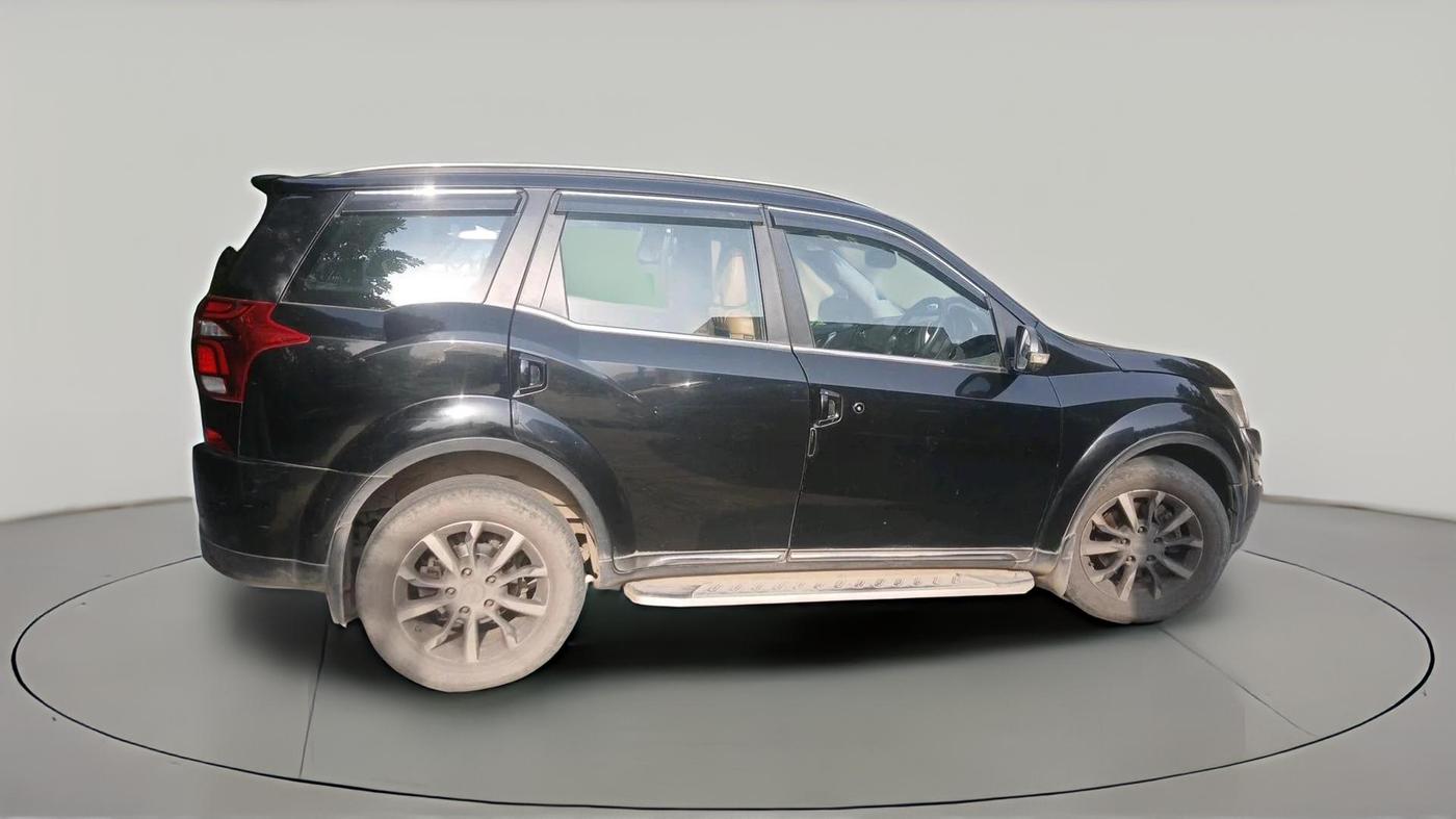 2020 Mahindra XUV500 W11 AT, Diesel, Automatic, 62,967 km, exterior