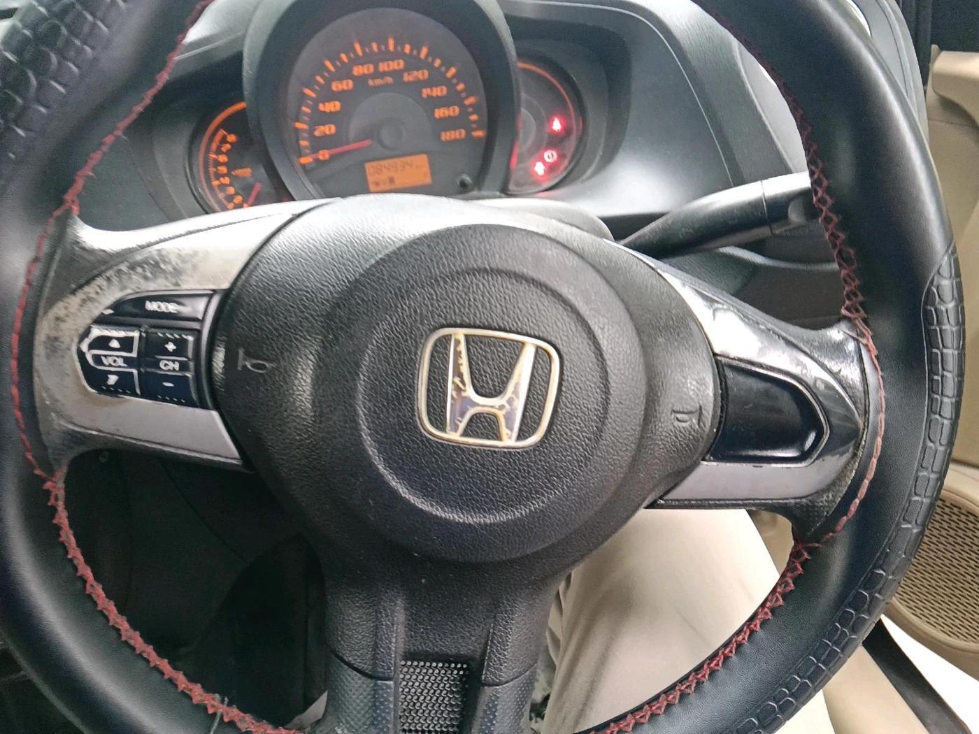 2014 Honda Amaze 1.2L I-VTEC S, Petrol, Manual, 84,934 km, interior