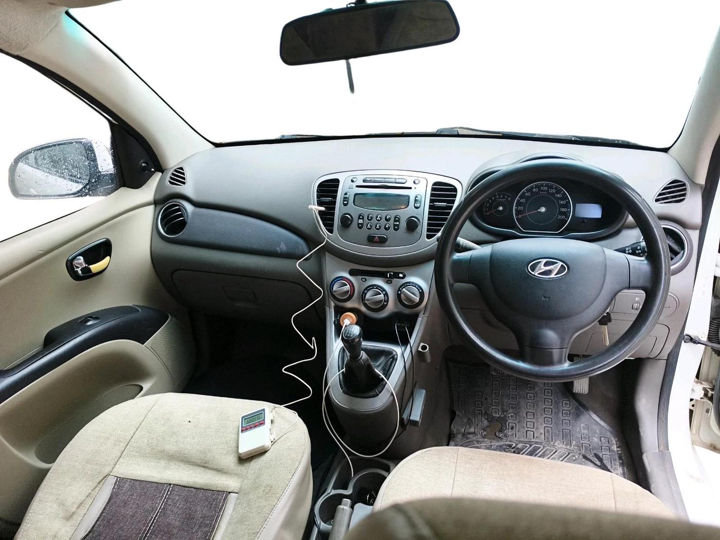 2014 Hyundai i10 SPORTZ 1.1, Petrol, Manual, 64,797 km, interior