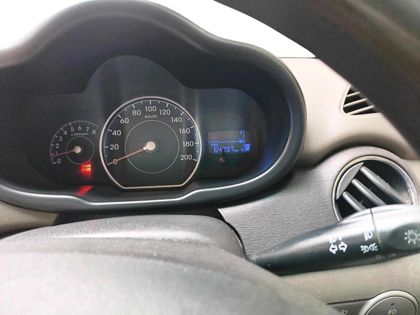 2014 Hyundai i10 SPORTZ 1.1, Petrol, Manual, 64,797 km, interior