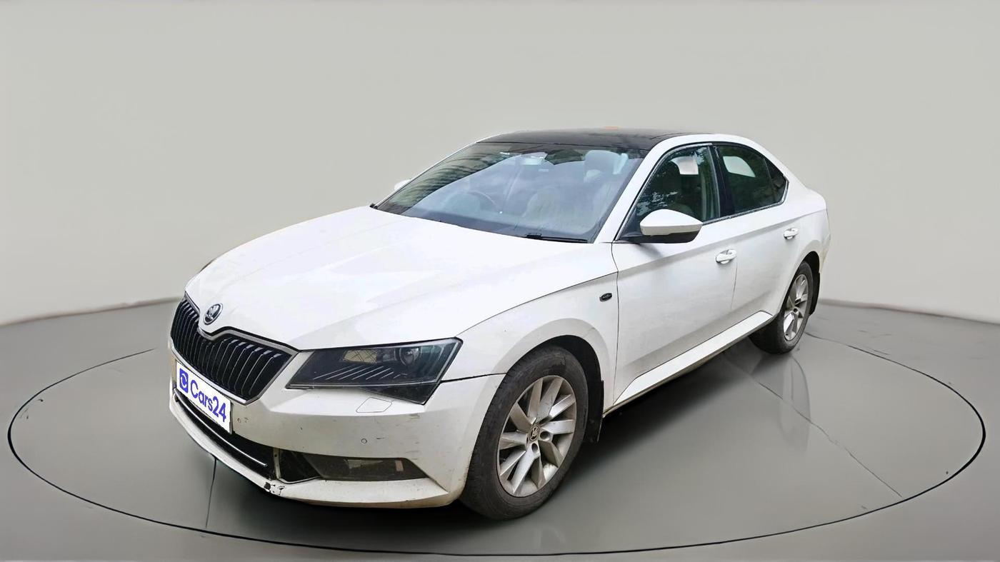 2016 Skoda Superb L&K 2.0 TDI AT, Diesel, Automatic, 1,84,375 km, exterior