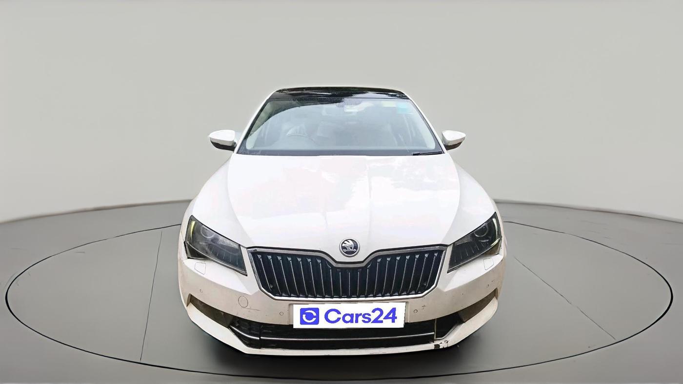 2016 Skoda Superb L&K 2.0 TDI AT, Diesel, Automatic, 1,84,375 km, exterior