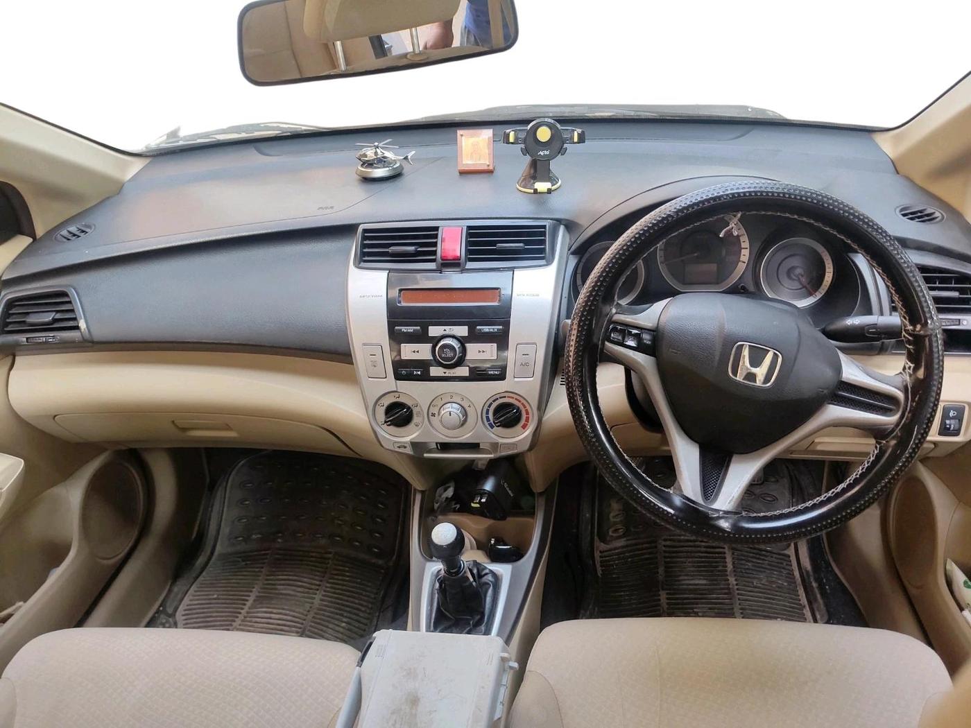 2011 Honda City 1.5L I-VTEC S MT, Petrol, Manual, 1,55,858 km, interior
