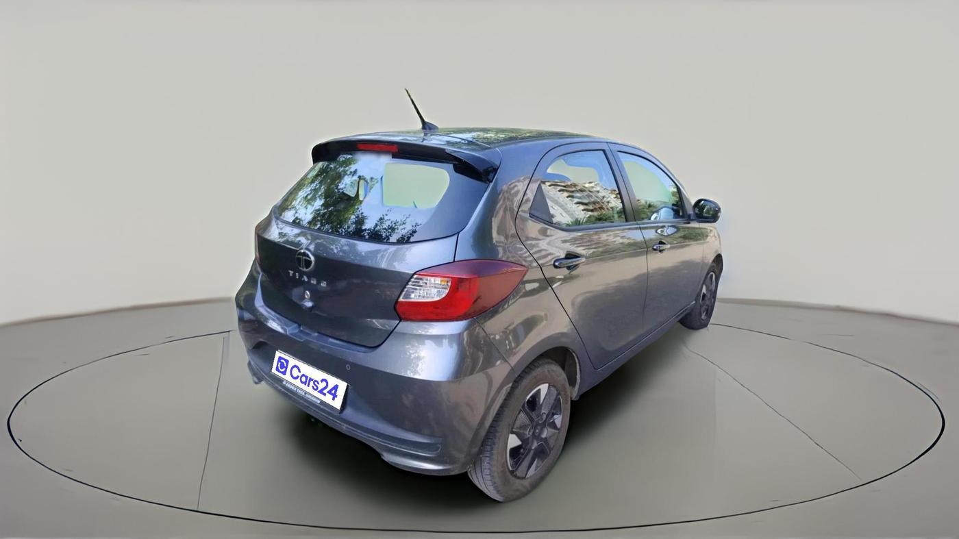 2025 Tata Tiago XTA PETROL, Petrol, Automatic, 8,544 km, exterior