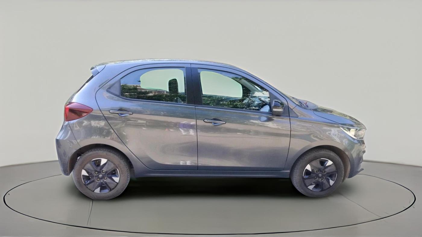 2025 Tata Tiago XTA PETROL, Petrol, Automatic, 8,544 km, exterior